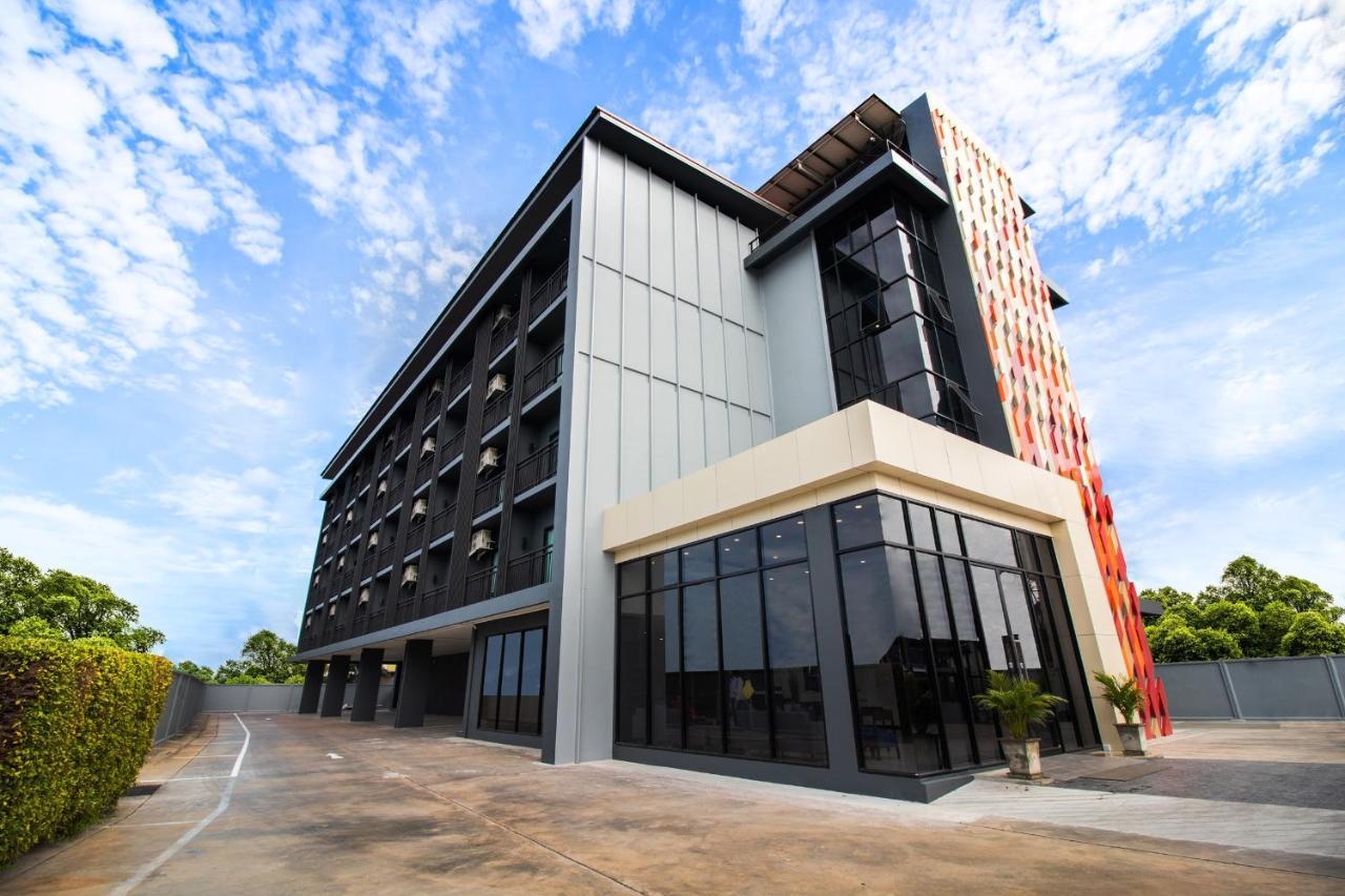 Fortune D Hotel Phitsanulok Eksteriør billede